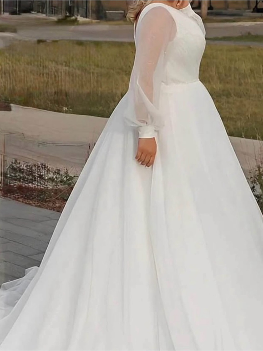 Elegant Minimalist Plus Size Long Sleeves Wedding Dress A-Line V-Neck Tulle Brid